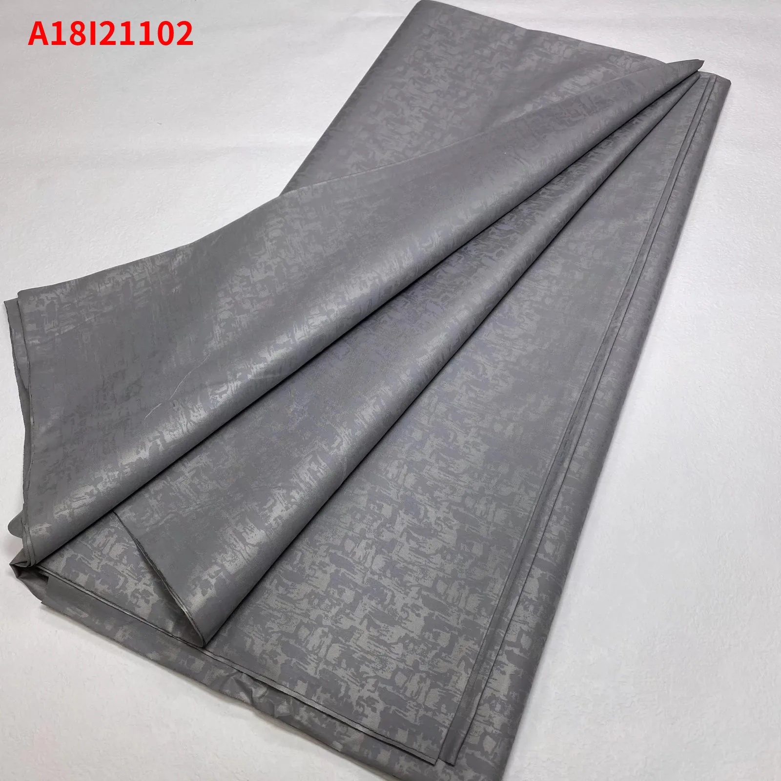 2021 african Polyester bazin riche fabric high quality Jacquard bazin fabric 5 yard/lot A18I21102
2021 african Polyester bazin riche fabric high quality Jacquard bazin fabric 5 yard/lot A18I21102