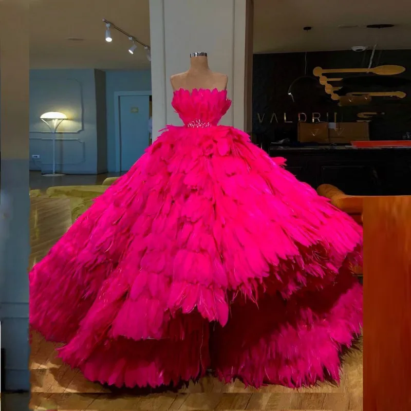 Fuchsia Feather Beaded Evening Gowns Sext Strapless Puffy Ball Gown Prom Dresses Tiered Robe De Soiree Custom Made Party Dress
Fuchsia Feather Beaded Evening Gowns Sext Strapless Puffy Ball Gown Prom Dresses Tiered Robe De Soiree Custom Made Party Dress