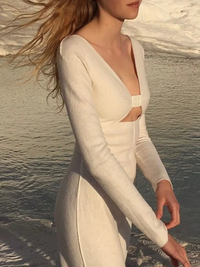 2021 New Spring Autumn Sexy Deep V-neck Solid Color Dresses Women Long Sleeve Autumn 2020 Fashion Slim Skinny Party Club Dress
2021 New Spring Autumn Sexy Deep V-neck Solid Color Dresses Women Long Sleeve Autumn 2020 Fashion Slim Skinny Party Club Dress