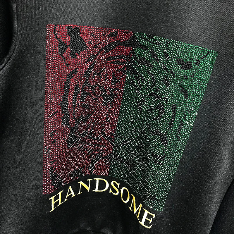 Autumn 2020 men's round neck sweater color matching hot diamond tiger design fashion brand Pullover Long Sleeve T-Shirt Top
Autumn 2020 men's round neck sweater color matching hot diamond tiger design fashion brand Pullover Long Sleeve T-Shirt Top