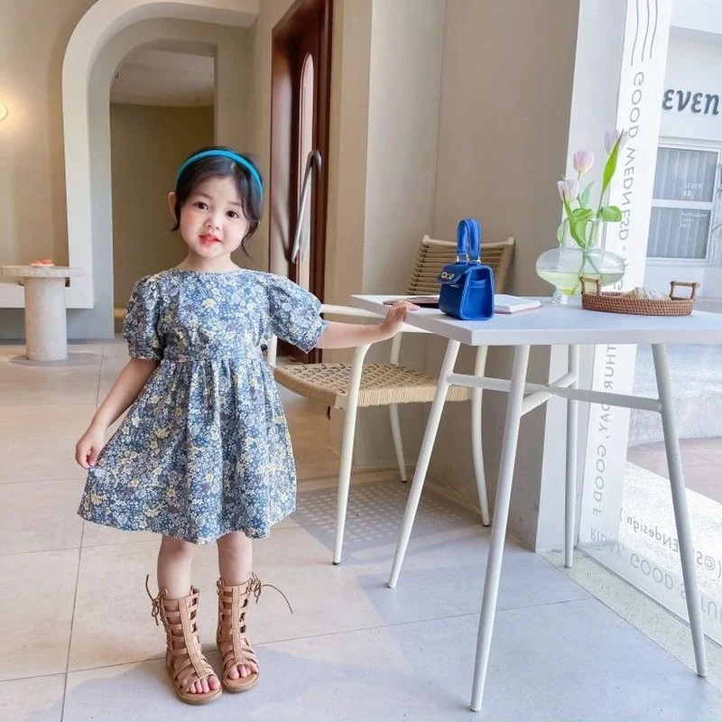 Girls' dresses 2021 Summer clothes Floral princess dress Baby fashion Children's clothing Back button Hollow dress Waist cutout
Girls' dresses 2021 Summer clothes Floral princess dress Baby fashion Children's clothing Back button Hollow dress Waist cutout