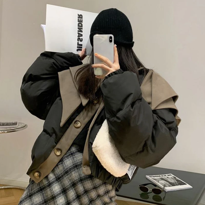 EleeMee Women Winter Jacket Short Fashion Big Doll Collar Mixed Color Single Breasted Warm Parkas Ins Fashion Coat Free Size
EleeMee Women Winter Jacket Short Fashion Big Doll Collar Mixed Color Single Breasted Warm Parkas Ins Fashion Coat Free Size