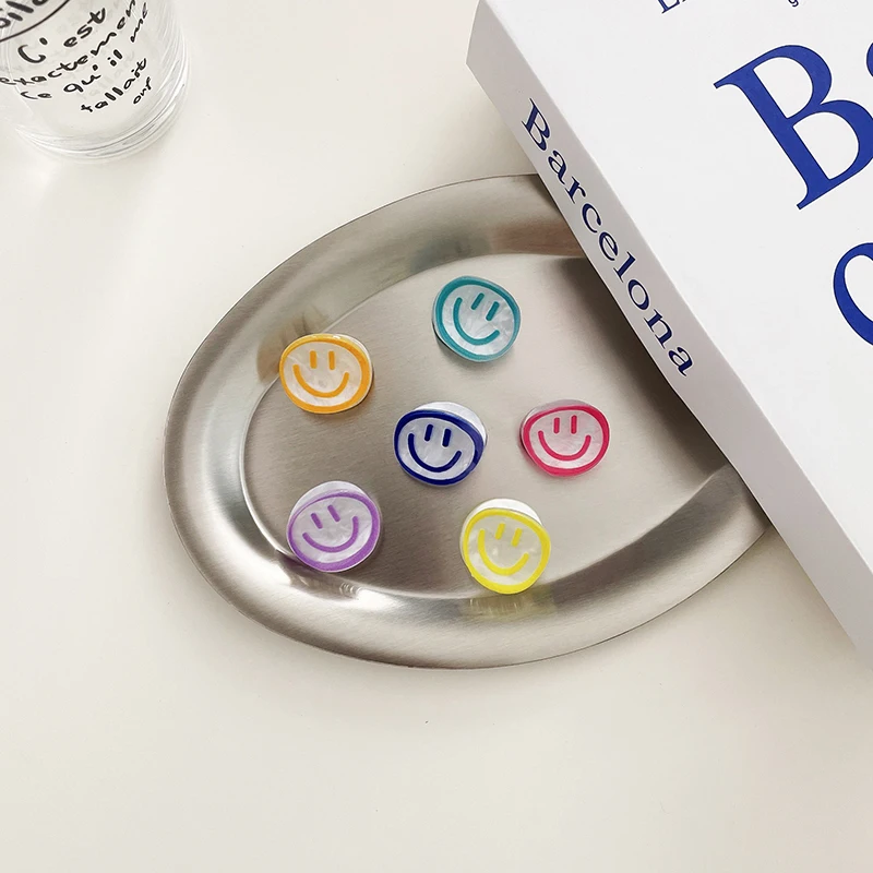 【Ready Stock】Cute Smiling Face Hair Clip Sweet Wild Bangs Clip Girl Broken Hair Clip Candy Hair Catching Hair Accessories
【Ready Stock】Cute Smiling Face Hair Clip Sweet Wild Bangs Clip Girl Broken Hair Clip Candy Hair Catching Hair Accessories