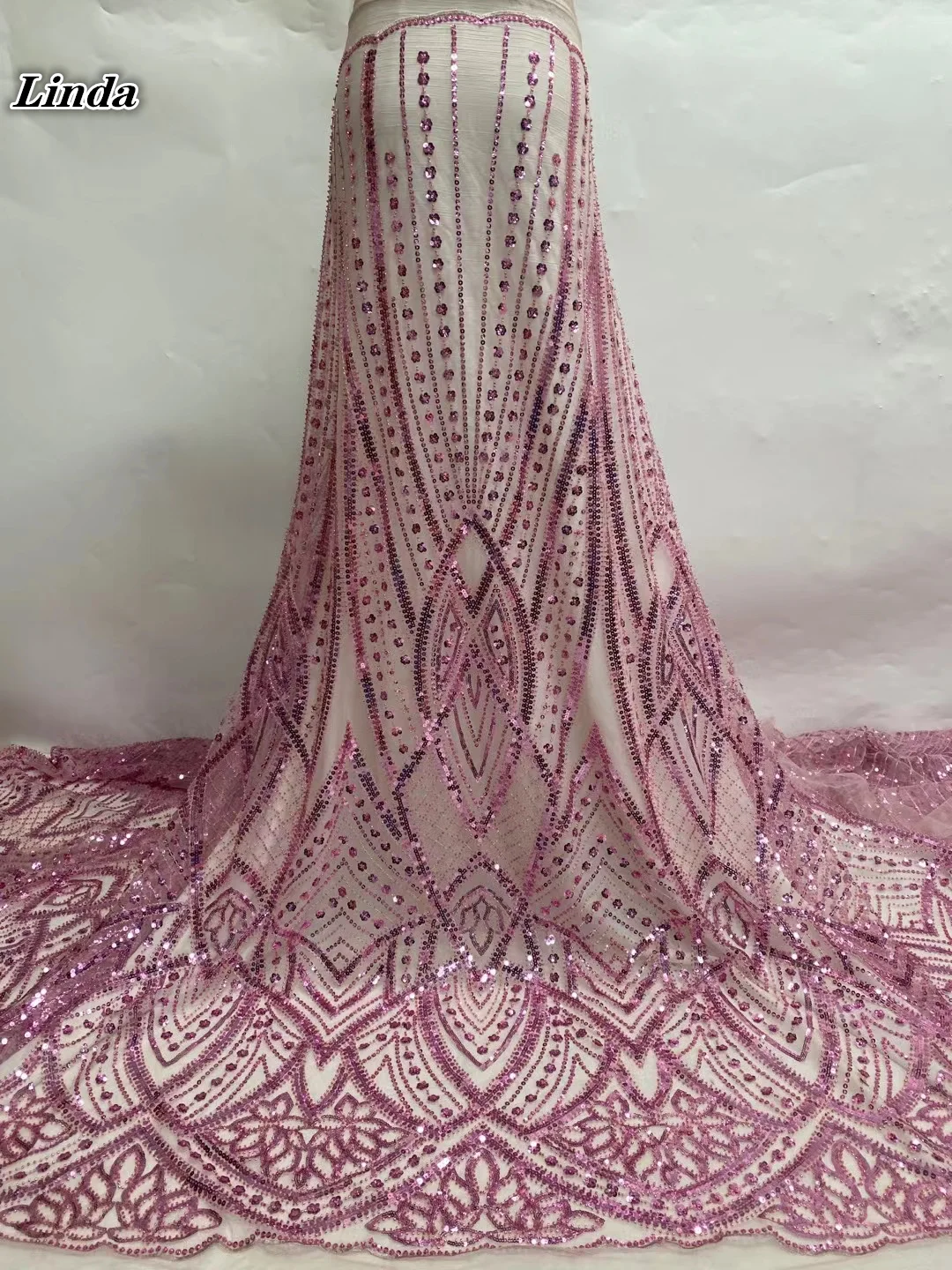 Linda Latest African Lace Fabric 2021 High Quality French Lace With Sequins Nigerian Lace Fabrics For party Wedding Dress
Linda Latest African Lace Fabric 2021 High Quality French Lace With Sequins Nigerian Lace Fabrics For party Wedding Dress