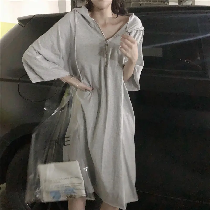Oversized Dress Female Summer New Version Loose And Thin Three-Quarter Sleeves Hooded Mid-Length Dress
Oversized Dress Female Summer New Version Loose And Thin Three-Quarter Sleeves Hooded Mid-Length Dress