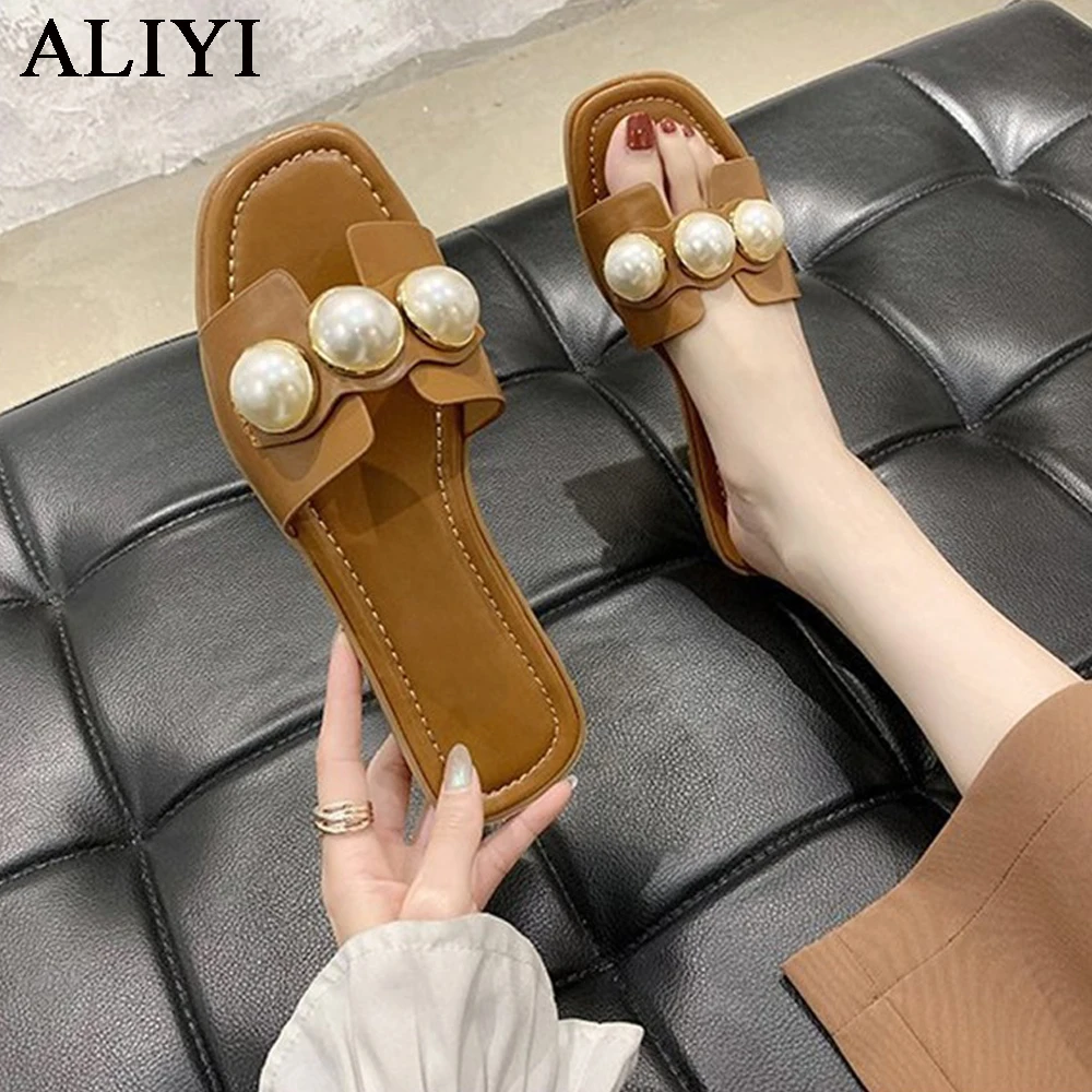 Fashion Pearl Slippers Women 2021 Summer New Open Toe Ladies Comfortable Sandals 35-40 Home Beach Female Dress Casual Slides
Fashion Pearl Slippers Women 2021 Summer New Open Toe Ladies Comfortable Sandals 35-40 Home Beach Female Dress Casual Slides