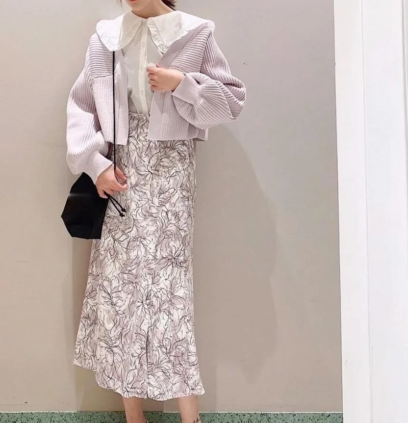 Kuzuwata Spring Summer Woman Clothing Japan Style Temperament Office Lady Skirts Print High Waist Slim Split Fork Mermaid Skirt
Kuzuwata Spring Summer Woman Clothing Japan Style Temperament Office Lady Skirts Print High Waist Slim Split Fork Mermaid Skirt
