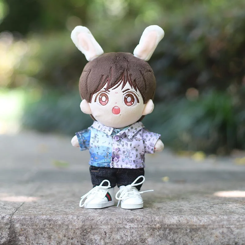 20cm Xiao Zhan Plush Doll Clothes Sports Brand Printed Shirt 20cm Cotton Doll Clothes The Same Paragraph As Xiao Zhan 
20cm Xiao Zhan Plush Doll Clothes Sports Brand Printed Shirt 20cm Cotton Doll Clothes The Same Paragraph As Xiao Zhan