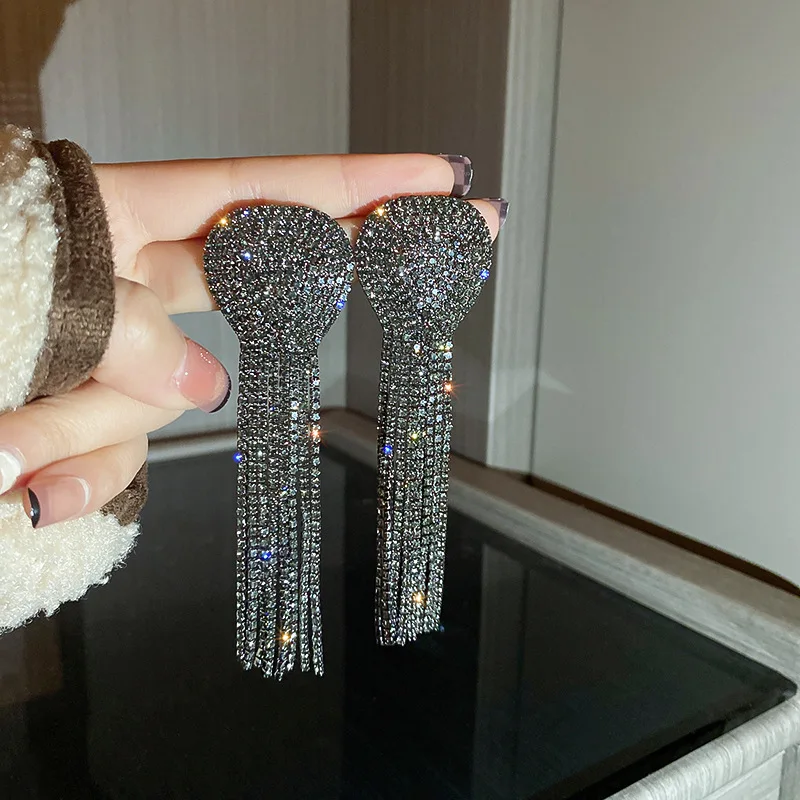 Black Vintage Jellyfish Shaped Diamond Long Fringe Earrings For Women Korean Fashion Earring Birthday Party Daily Jewelry Gifts
Black Vintage Jellyfish Shaped Diamond Long Fringe Earrings For Women Korean Fashion Earring Birthday Party Daily Jewelry Gifts