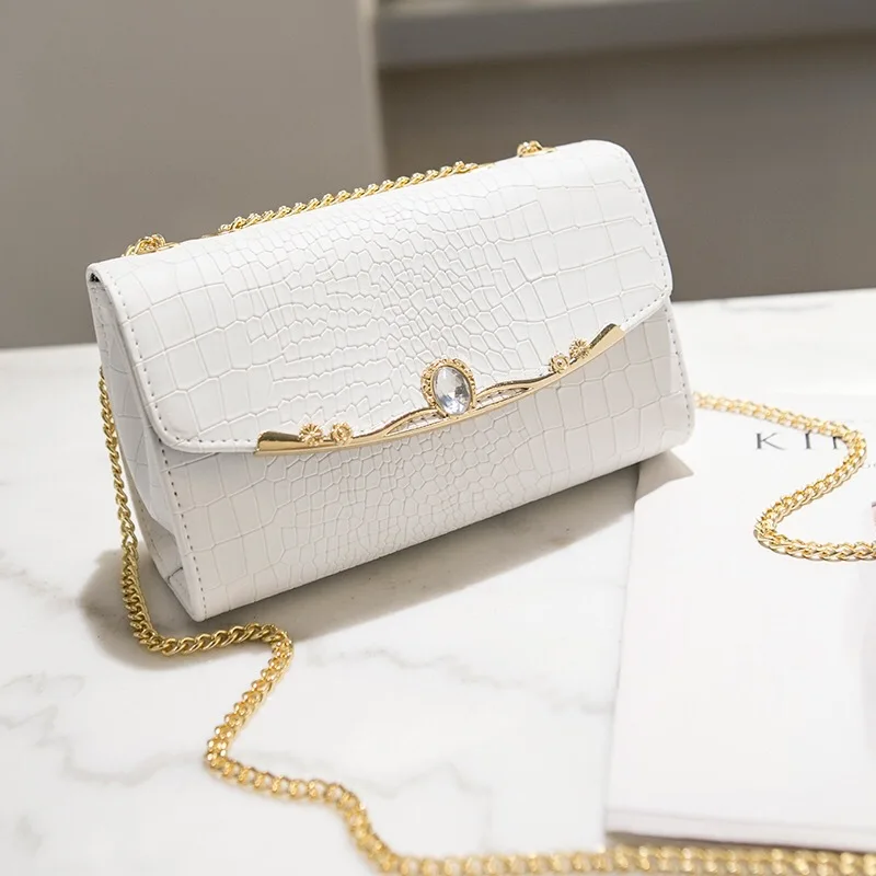 Women Handbags Bag Women's Single Shoulder Bag Slanted Small Square Bag Women's Diamond Clutch Chain Bag Make Up Bags Purse
Women Handbags Bag Women's Single Shoulder Bag Slanted Small Square Bag Women's Diamond Clutch Chain Bag Make Up Bags Purse