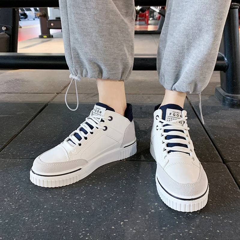 High top sneakers for women street hip hop leather sports shoes lace up women's running shoes Zapatos de mujer streetwear casual
High top sneakers for women street hip hop leather sports shoes lace up women's running shoes Zapatos de mujer streetwear casual