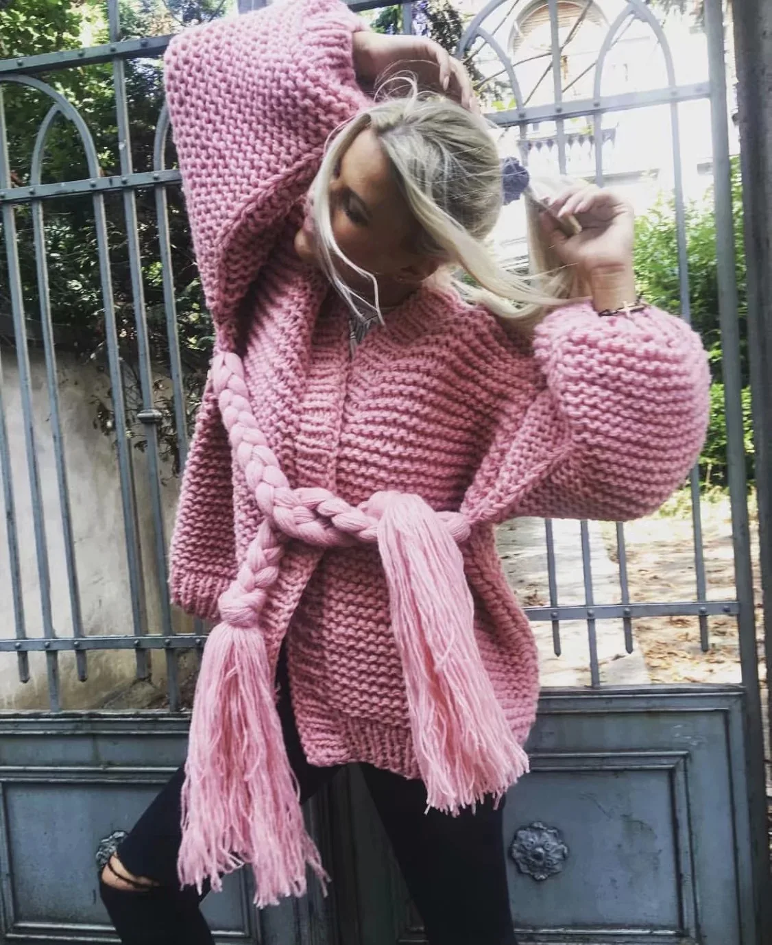 knitted tassel New style of autumn lace up and winter 2020 pure hand Lantern Sleeve Sweater for women
knitted tassel New style of autumn lace up and winter 2020 pure hand Lantern Sleeve Sweater for women