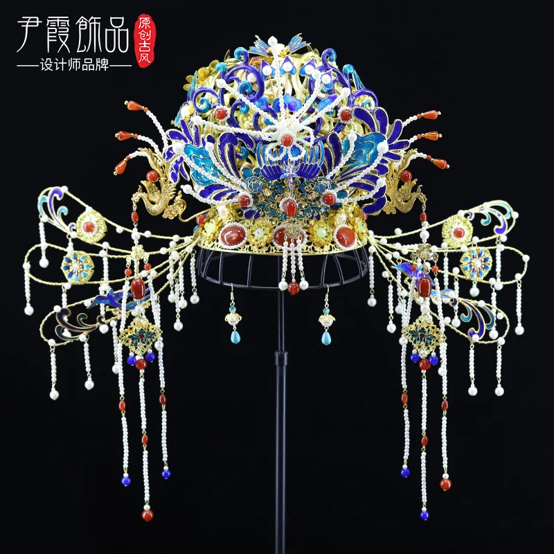 Bride Fengguan Song Ming Hanfu Chinese wedding headdress Heavy industry Luxury atmosphere Exaggerated costume photo studio jewel
Bride Fengguan Song Ming Hanfu Chinese wedding headdress Heavy industry Luxury atmosphere Exaggerated costume photo studio jewel
