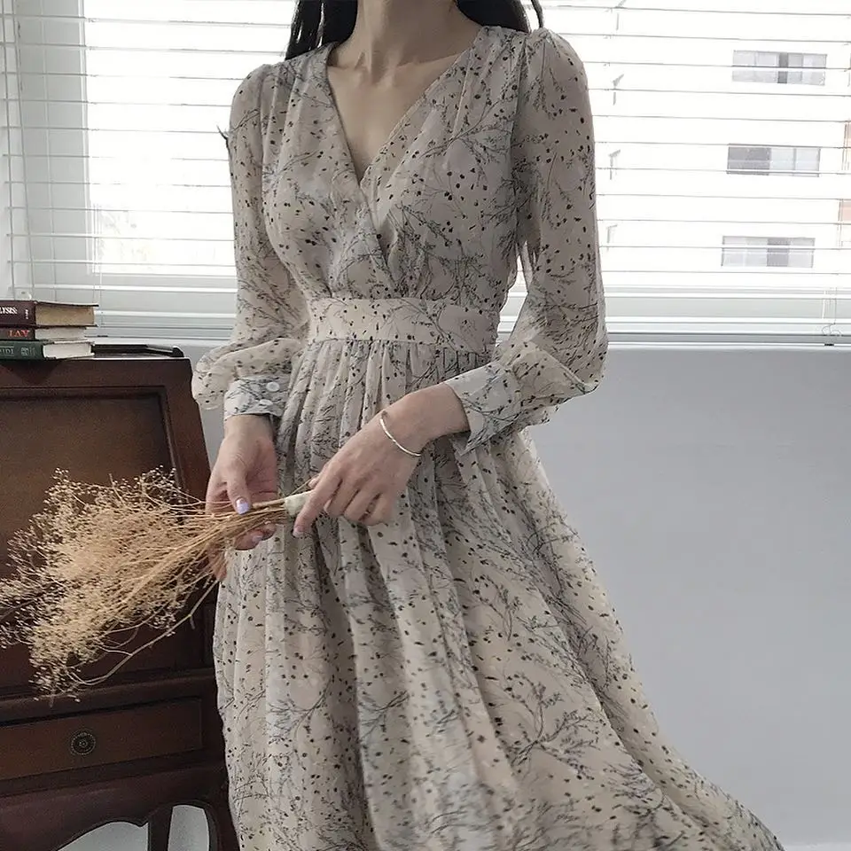 2021 Spring Autumn Women Long Fairy V-neck Date Dress New Long Sleeve Dresses Female Fashion Korean Slim Maxi Printed Dress
2021 Spring Autumn Women Long Fairy V-neck Date Dress New Long Sleeve Dresses Female Fashion Korean Slim Maxi Printed Dress