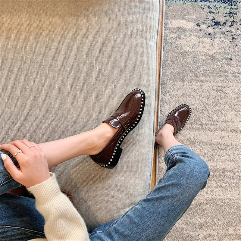 2021 Spring/Autumn Women Pumps Round Toe Chunky Heel Patent Leather Women Shoes Pearl Comfortable Loafers Black Female Shoes
2021 Spring/Autumn Women Pumps Round Toe Chunky Heel Patent Leather Women Shoes Pearl Comfortable Loafers Black Female Shoes