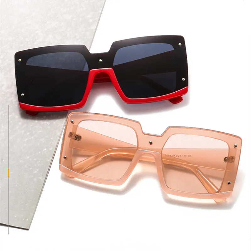 Женские солнцезащитные очки, квадратные, цельные, в полуоправе, винтажные, классические, с леопардовым принтом, 2021
Женские солнцезащитные очки, квадратные, цельные, в полуоправе, винтажные, классические, с леопардовым принтом, 2021