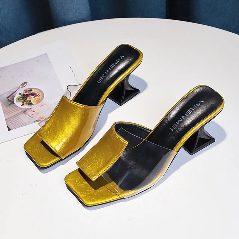 2021 Fashion Women Slippers High Heels Women Sandals Mixed Color Transparent Shoes Woman Open Toe Comfortable Outdoor Slides
2021 Fashion Women Slippers High Heels Women Sandals Mixed Color Transparent Shoes Woman Open Toe Comfortable Outdoor Slides