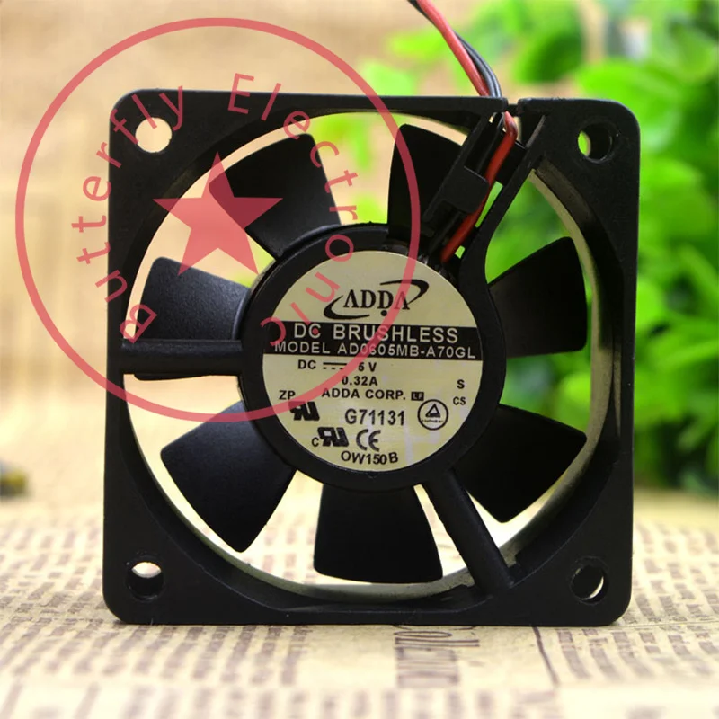 Совершенно новые шарикоподшипники DC 5V 0.32A Φ 6025 6 см 60*60*25 мм охлаждающий вентилятор охлаждения
Совершенно новые шарикоподшипники DC 5V 0.32A Φ 6025 6 см 60*60*25 мм охлаждающий вентилятор охлаждения