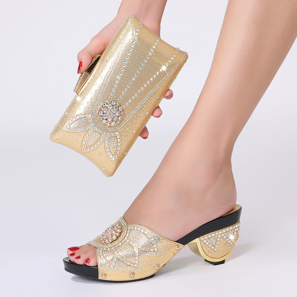 Crystal sexy women's shoes 2021 new design party banquet wedding women's shoes and wallet set
Crystal sexy women's shoes 2021 new design party banquet wedding women's shoes and wallet set