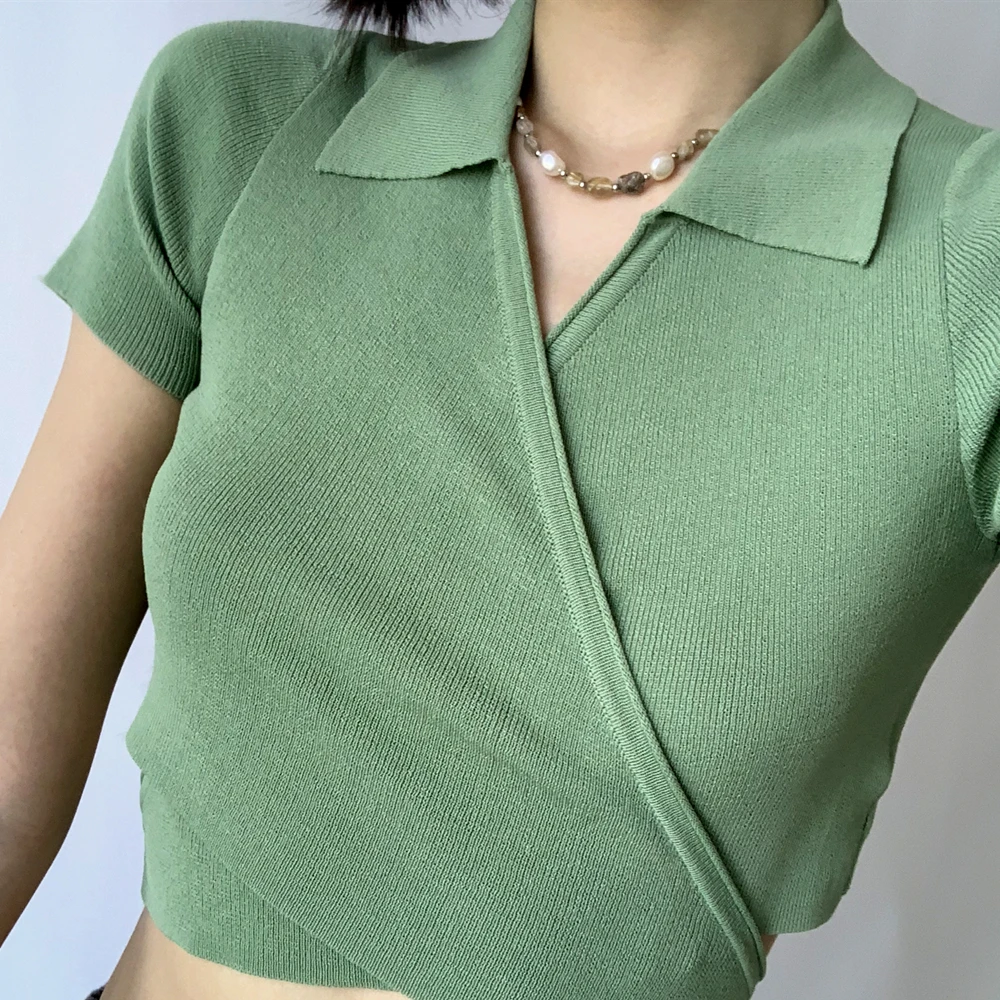 JENNIE same style 21 spring and summer used good materials, knitted bottoming short-sleeved cardigan polo collar sweater
JENNIE same style 21 spring and summer used good materials, knitted bottoming short-sleeved cardigan polo collar sweater