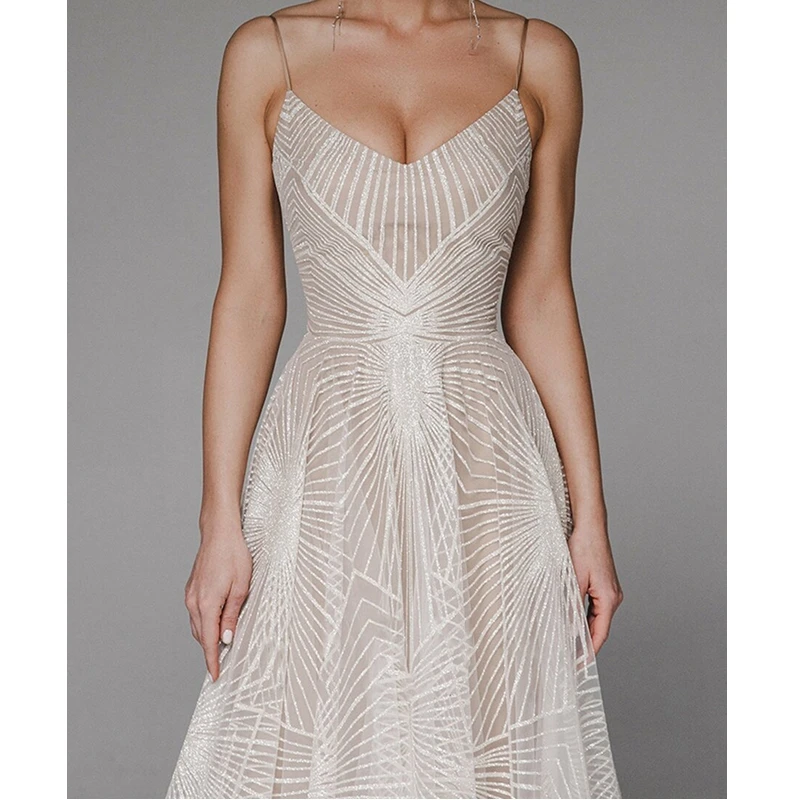 Wepbel Sleeveless Maxi Dress Big Swing Sexy Strap Dress Women High Waist Backless Embroidered Evening Party Sexy Dress Gown
Wepbel Sleeveless Maxi Dress Big Swing Sexy Strap Dress Women High Waist Backless Embroidered Evening Party Sexy Dress Gown