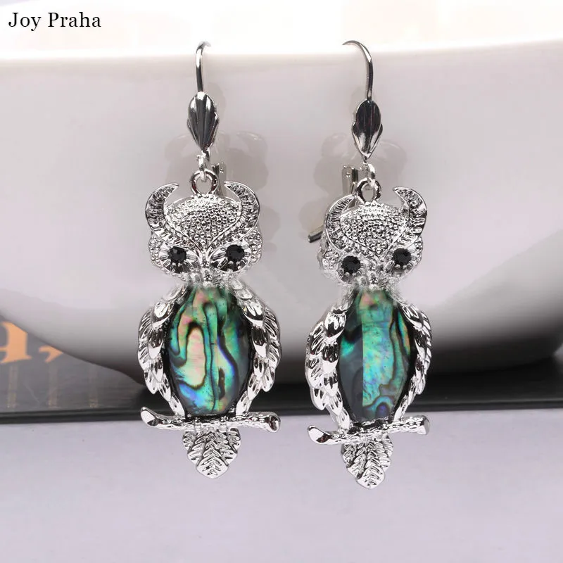 Vintage colorful shell jewelry / Natural shell earring necklace two-piece set 
Vintage colorful shell jewelry / Natural shell earring necklace two-piece set