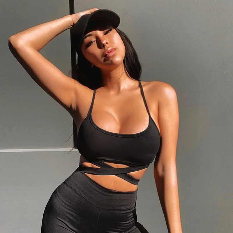 YICIYA 2021 summer Fashion new women's sexy clothing cross Low-cut Bandage Backless design Solid color movement Vest
YICIYA 2021 summer Fashion new women's sexy clothing cross Low-cut Bandage Backless design Solid color movement Vest