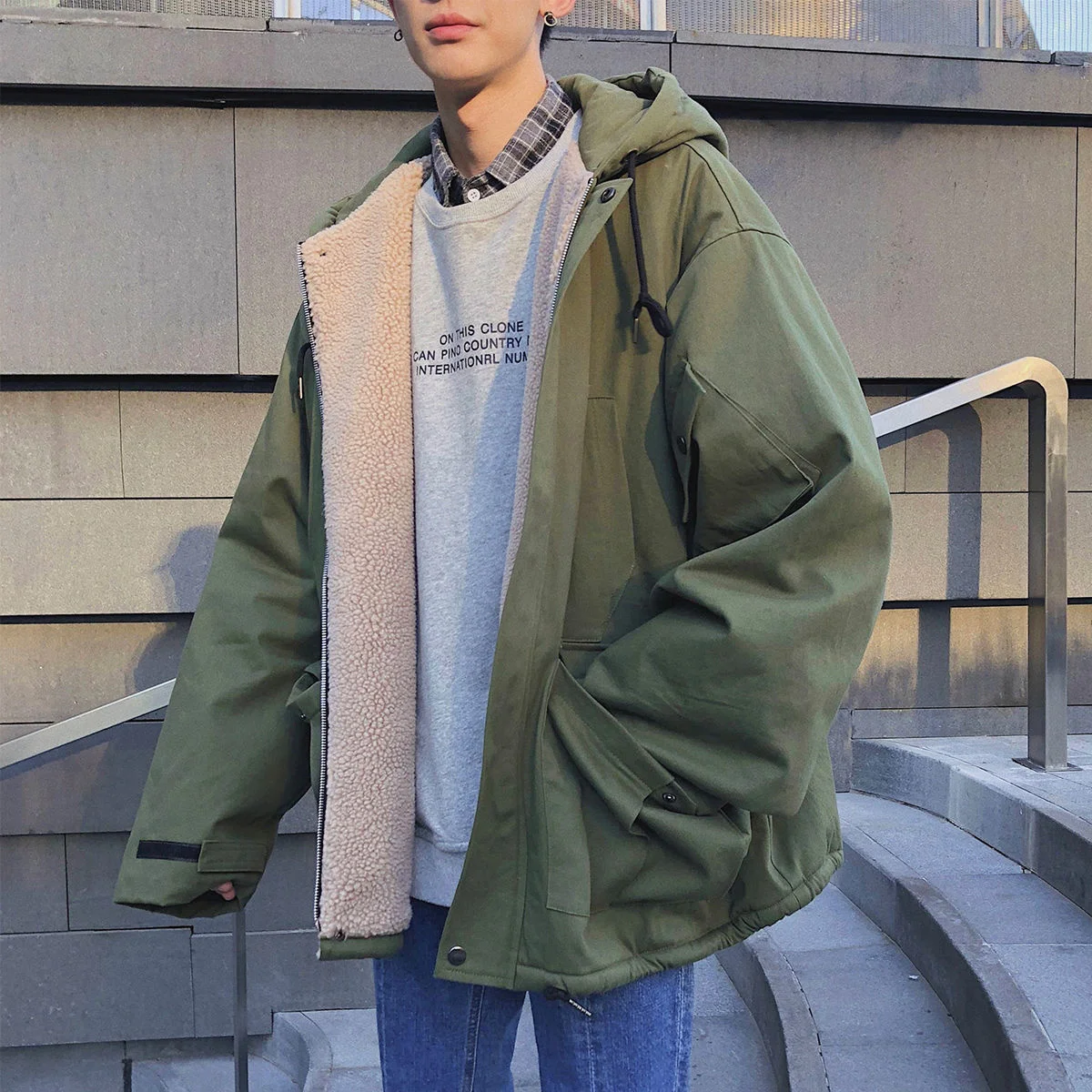 Winter Cargo Jacket Men's Korean Casual Jacket Men's Fashion Loose Lamb Wool Jacket Men Streetwear Retro Windproof Cotton Jacket
Winter Cargo Jacket Men's Korean Casual Jacket Men's Fashion Loose Lamb Wool Jacket Men Streetwear Retro Windproof Cotton Jacket