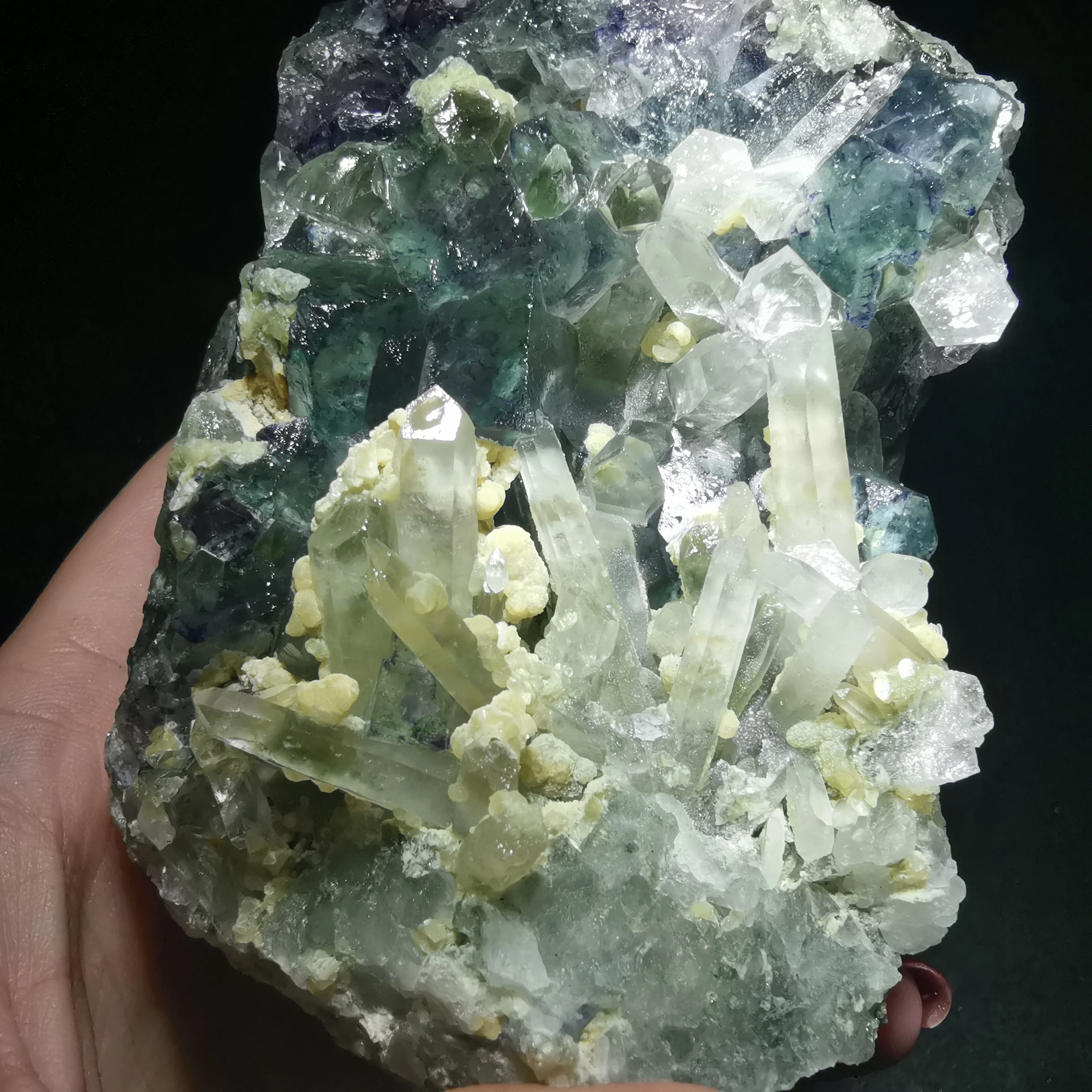 525gNatural rare purple Fluorite Crystal column associated mineral specimen healing energy CRYSTAL QUARTZ GEM home decoration
525gNatural rare purple Fluorite Crystal column associated mineral specimen healing energy CRYSTAL QUARTZ GEM home decoration