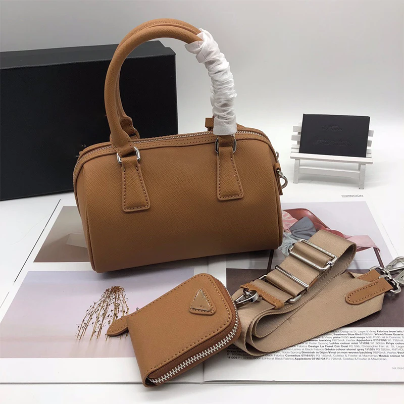 New Retro solid color double handle leather handbag Ladies style Boston pillow bag Fashion diagonal bag All-match shoulder bag
New Retro solid color double handle leather handbag Ladies style Boston pillow bag Fashion diagonal bag All-match shoulder bag