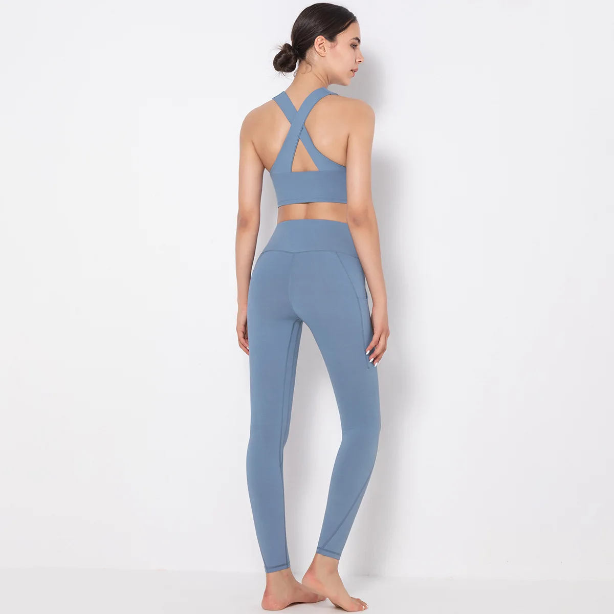 Spot beauty back solid color yoga vest female high waist buttocks nude pocket fitness pants bra trousers sports suit
Spot beauty back solid color yoga vest female high waist buttocks nude pocket fitness pants bra trousers sports suit