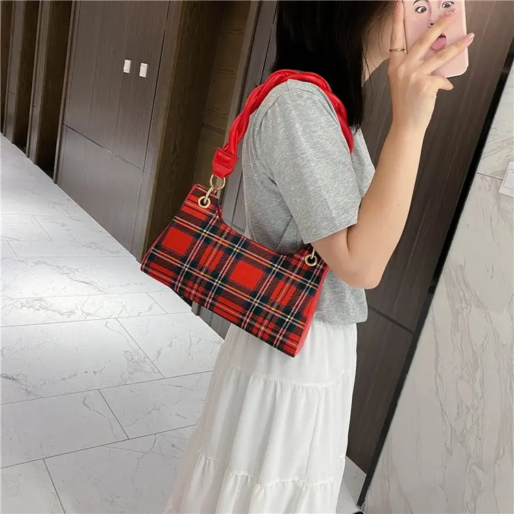 Women's Shoulder Bag Plaid Zipper Trapezoidal Luxury Leather Belt Handbags Wholesale Girls New Elegant Fashion Female Bags
Women's Shoulder Bag Plaid Zipper Trapezoidal Luxury Leather Belt Handbags Wholesale Girls New Elegant Fashion Female Bags
