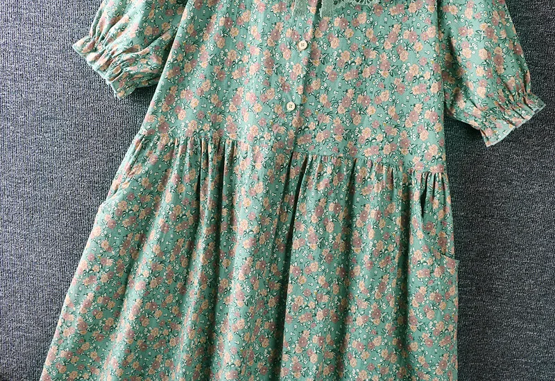 New Summer Japan Style Mori Girl Literature Floral Print Dress Lace Ruffle Collar Short Sleeve Cotton linen Midi Dress
New Summer Japan Style Mori Girl Literature Floral Print Dress Lace Ruffle Collar Short Sleeve Cotton linen Midi Dress