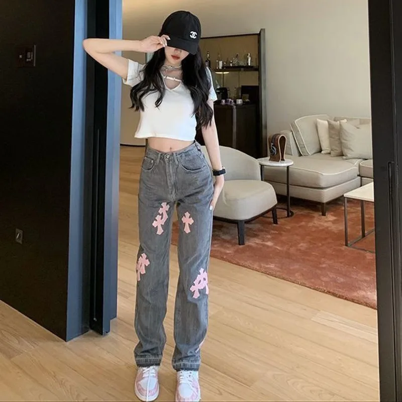 Streetwear Korean Fashion Cross Applique Jeans Woman High Waist Y2k Straight Baggy Pants Versatile Casual Grey Denim Trousers
Streetwear Korean Fashion Cross Applique Jeans Woman High Waist Y2k Straight Baggy Pants Versatile Casual Grey Denim Trousers