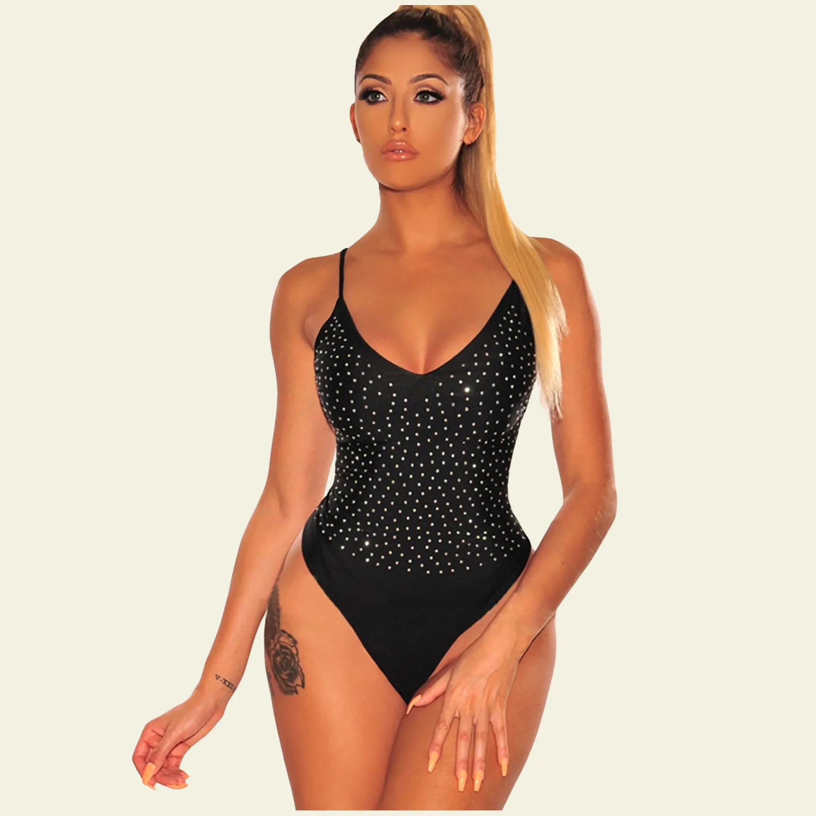 Женская сексуальная инкрустированные стразы на бретелях с v-образным вырезом без рукавов узкие боди основные Облегающий комбинезон Боди же... 
Женская сексуальная инкрустированные стразы на бретелях с v-образным вырезом без рукавов узкие боди основные Облегающий комбинезон Боди же...