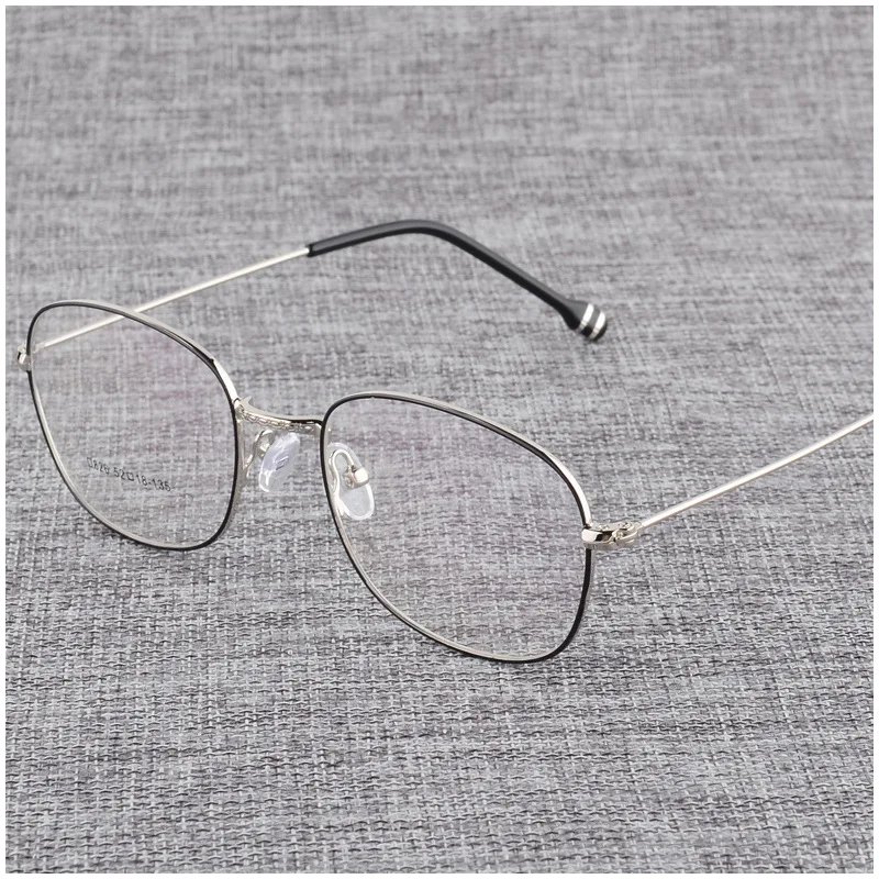 Full Frame Retro Glasses Frame Korean Version of The Universal Glasses Frame Men and Women Models Art Metal Glasses Frame
Full Frame Retro Glasses Frame Korean Version of The Universal Glasses Frame Men and Women Models Art Metal Glasses Frame
