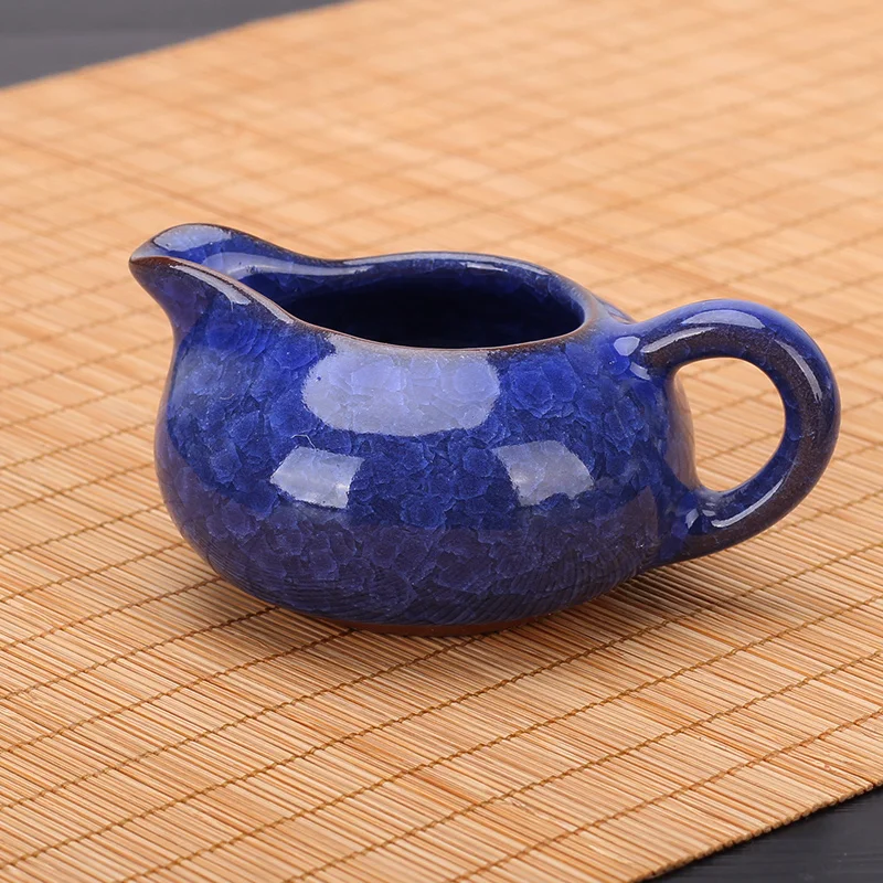 Маленькая чайная чашка из фиолетовой глины винтажная ручной работы керамическая