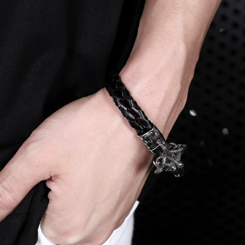 MOZO FASHION Hot Sale Men Jewelry Black Genuine Leather Bracelet Stainless Steel Punk King of Beasts Sheep Women Gifts 551
MOZO FASHION Hot Sale Men Jewelry Black Genuine Leather Bracelet Stainless Steel Punk King of Beasts Sheep Women Gifts 551