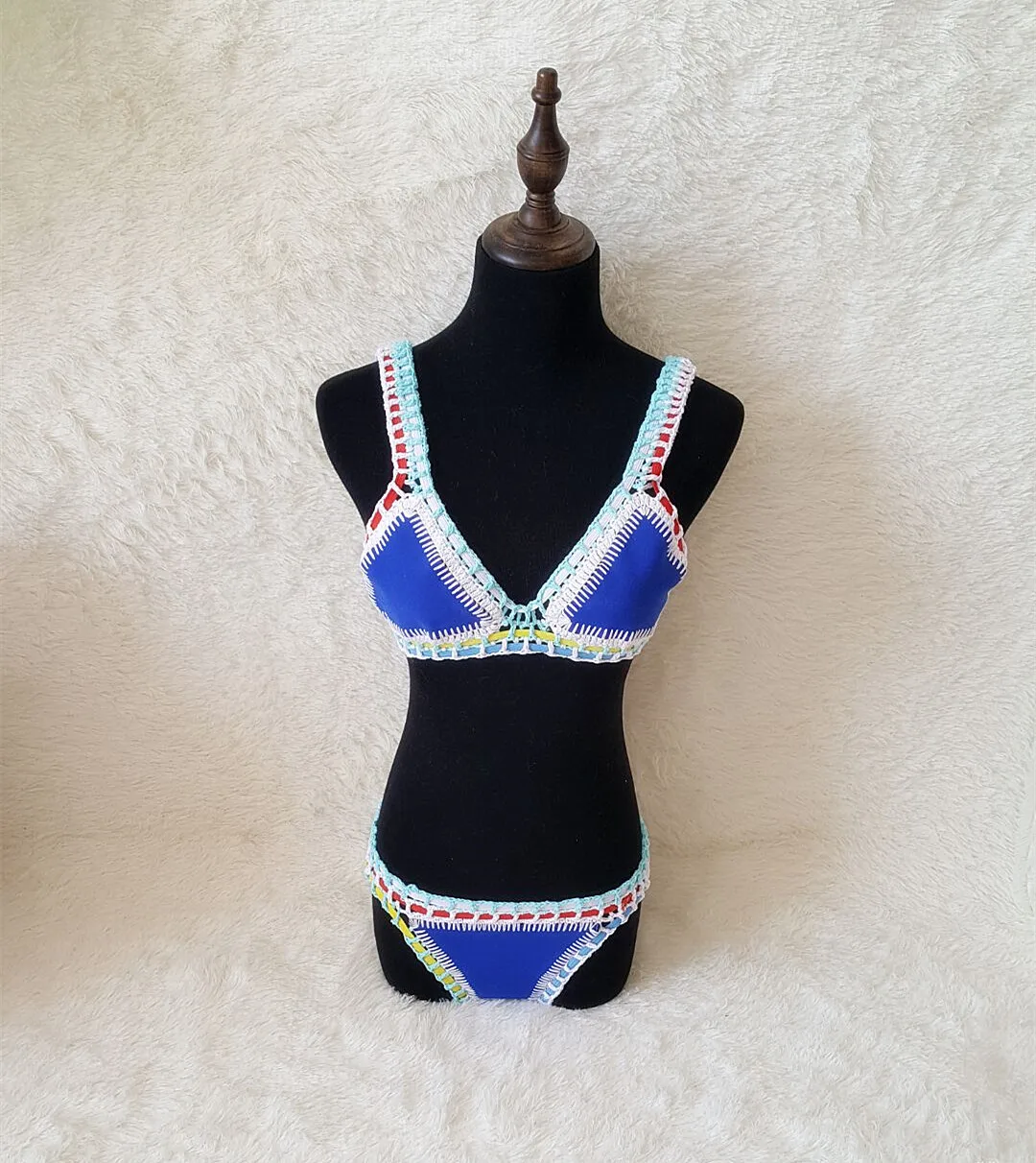 Beach Bikini O Neck Crochet Swimsuit Triangle Split Women Swimming Suit
Beach Bikini O Neck Crochet Swimsuit Triangle Split Women Swimming Suit