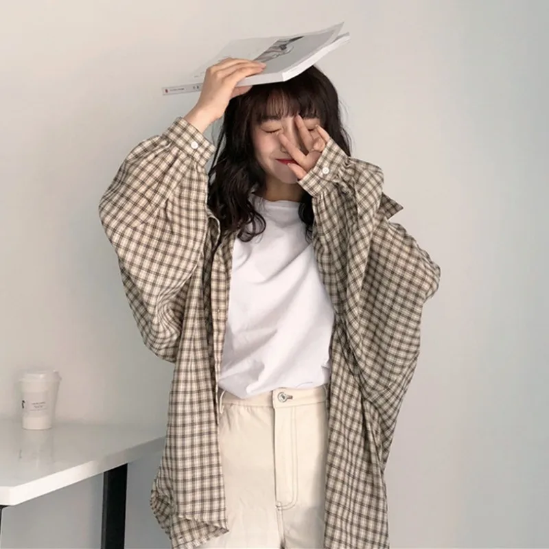 Checked Shirt Female Retro Port Flavor Spring and Autumn 2021 New Korean Version Loose Students Wear Sun Protection Shirt Jacket
Checked Shirt Female Retro Port Flavor Spring and Autumn 2021 New Korean Version Loose Students Wear Sun Protection Shirt Jacket
