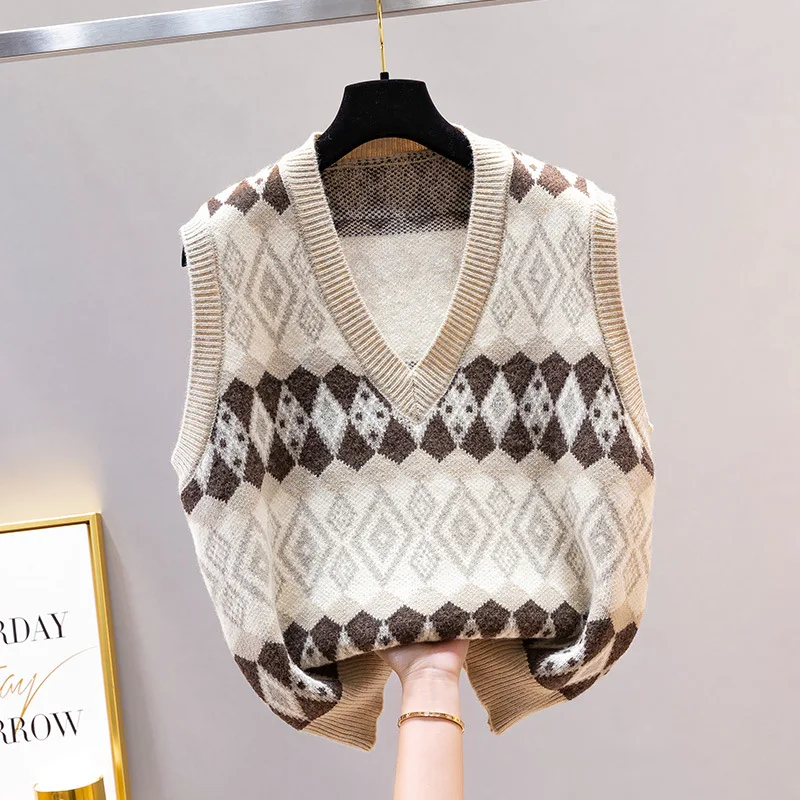 Knit sweater vest outer wear 2021 fashion new retro outer wear loose autumn and winter ladies sleeveless v-neck top all-match
Knit sweater vest outer wear 2021 fashion new retro outer wear loose autumn and winter ladies sleeveless v-neck top all-match