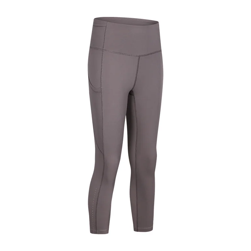 2021 new splicing side pocket sports Capris feel naked on the skin high waist hip lifting Yoga Pants spring and summer
2021 new splicing side pocket sports Capris feel naked on the skin high waist hip lifting Yoga Pants spring and summer