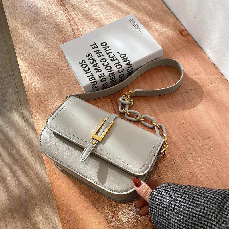 Retro Bags for Women 2021 Acrylic Chain Pu Leather Crossbody Bag Office Fashion Casual Shoulder Bags Ladies
Retro Bags for Women 2021 Acrylic Chain Pu Leather Crossbody Bag Office Fashion Casual Shoulder Bags Ladies