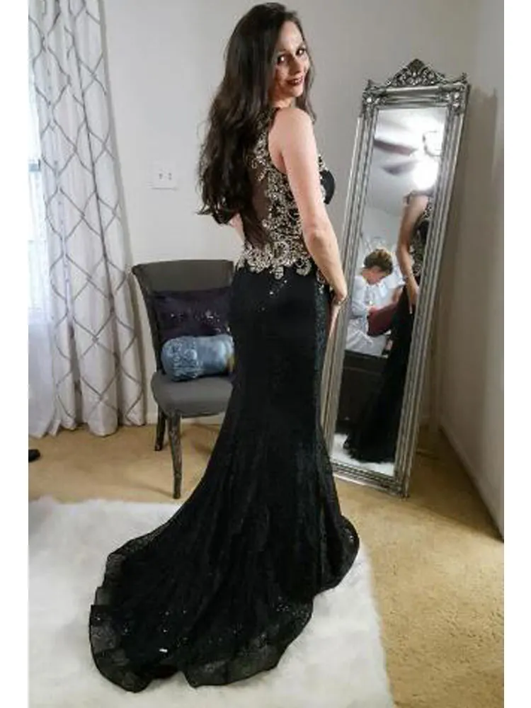 Elegant Lace Appliqued O-Neck Sleeveless Prom Party Gown Sequins Sweep Train Evening Formal Dress
Elegant Lace Appliqued O-Neck Sleeveless Prom Party Gown Sequins Sweep Train Evening Formal Dress