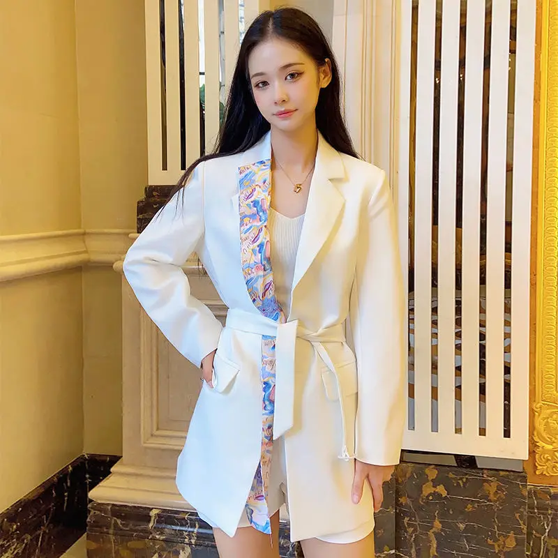 2021 Spring Elegant Black Blazer Jacket Coat Women Korean Belt Slim Waist Blazer Suit Long Sleeve Notched Collar White Tops
2021 Spring Elegant Black Blazer Jacket Coat Women Korean Belt Slim Waist Blazer Suit Long Sleeve Notched Collar White Tops