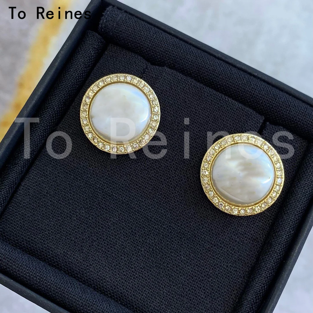 Женские серьги-гвоздики с жемчугом, в винтажном стиле
Женские серьги-гвоздики с жемчугом, в винтажном стиле