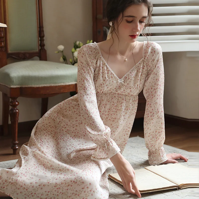 Sweet Flower Print Long Nightgown Ladies Sexy V-Neck Home Dress Lantern Sleeve Nightdress Spring Autumn Faux Silk Sleepwear
Sweet Flower Print Long Nightgown Ladies Sexy V-Neck Home Dress Lantern Sleeve Nightdress Spring Autumn Faux Silk Sleepwear