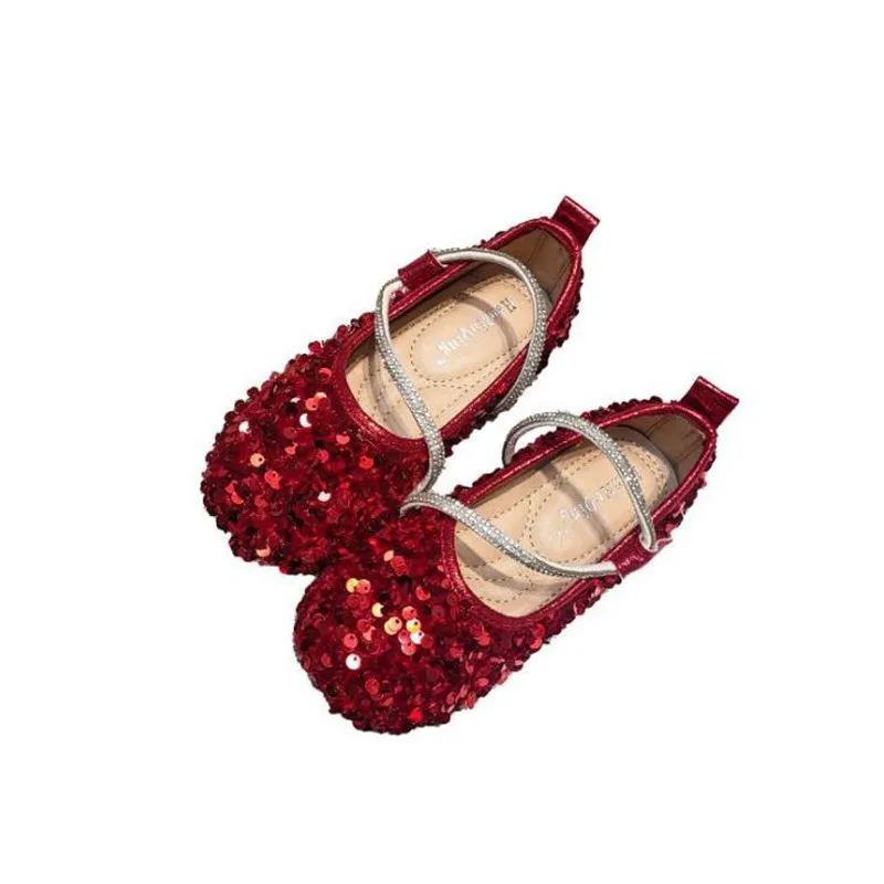 2021 Spring Girls Princess Crystal Shoes Solid Color Flashing Stage Performance Shoes Soft Bottom Red Sequin Shoe
2021 Spring Girls Princess Crystal Shoes Solid Color Flashing Stage Performance Shoes Soft Bottom Red Sequin Shoe