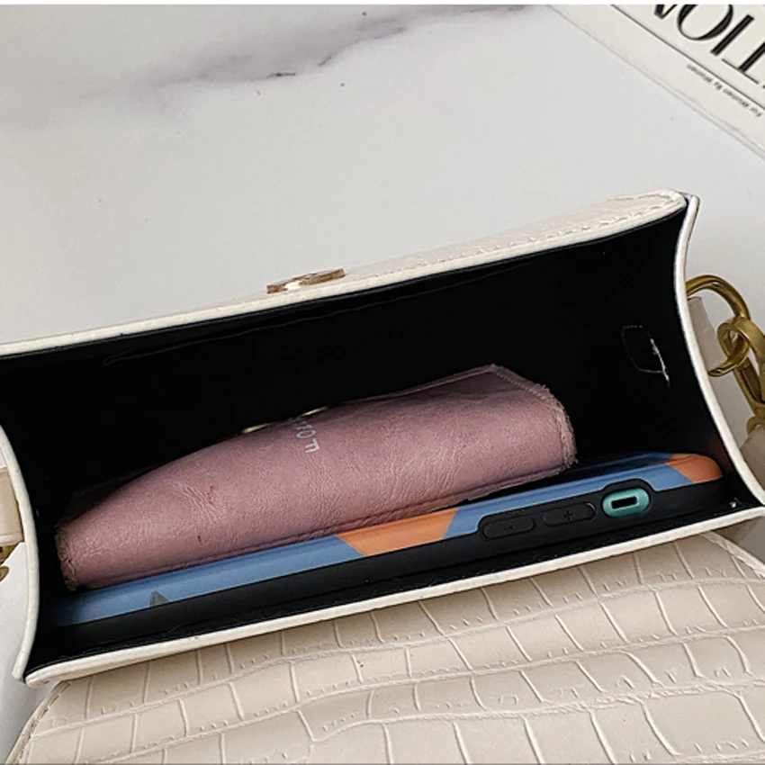 Solid Color PU Leather Saddle Bags For Women 2020 Small Lady Shoulder Messenger Bag Female Travel Handbags and Purses
Solid Color PU Leather Saddle Bags For Women 2020 Small Lady Shoulder Messenger Bag Female Travel Handbags and Purses