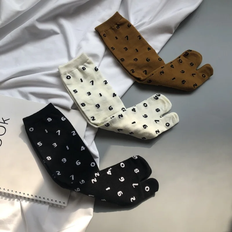 

Fashion Digital Combed Cotton Two Toe Socks Women Harajuku Jacquard Split Toe Socks Japanese Casual Two Finger Tabi Sock Kawaii